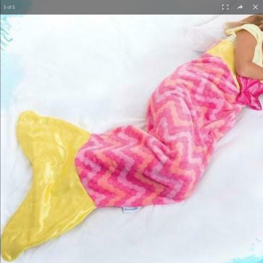 Snuggie Tails Mermaid Blanket 👩‍🦰